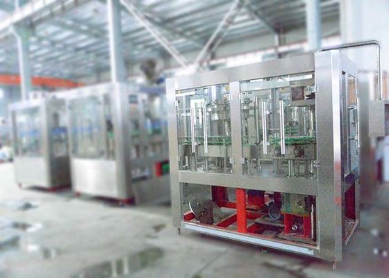 Κίνα 110V η αυτόματη μηχανή πλήρωσης χυμού φρούτων SUS304 ένωσε μη τη μηχανή πλήρωσης ποτών με διοξείδιο του άνθρακα προμηθευτής