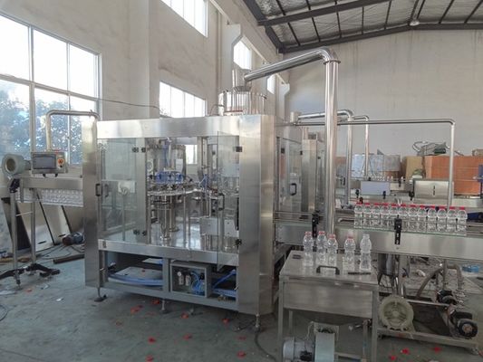 Κίνα Πλήρης αυτόματος Monoblock υγρός πλήρωσης εξοπλισμός χυμού μηχανών 4000BPH εμφιαλώνοντας προμηθευτής