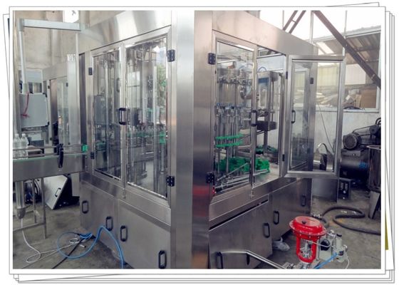 8000BPH υγρή μηχανή πλήρωσης ποτών φιαλιδίων, ενωμένη με διοξείδιο του άνθρακα μηχανή πλήρωσης ποτών προμηθευτής